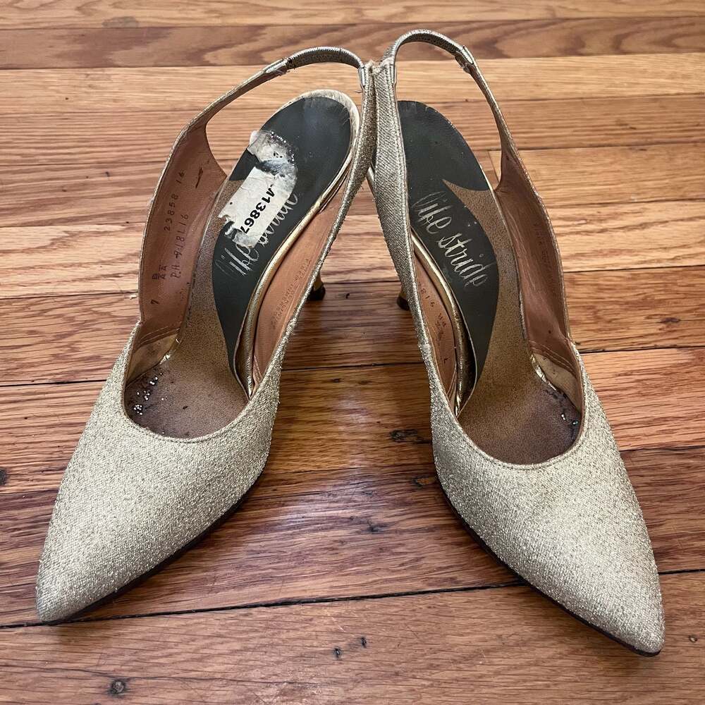 Vintage Life Stride Gold Glitter Slingback Pointed Toe Heels Size 7 AA Narrow